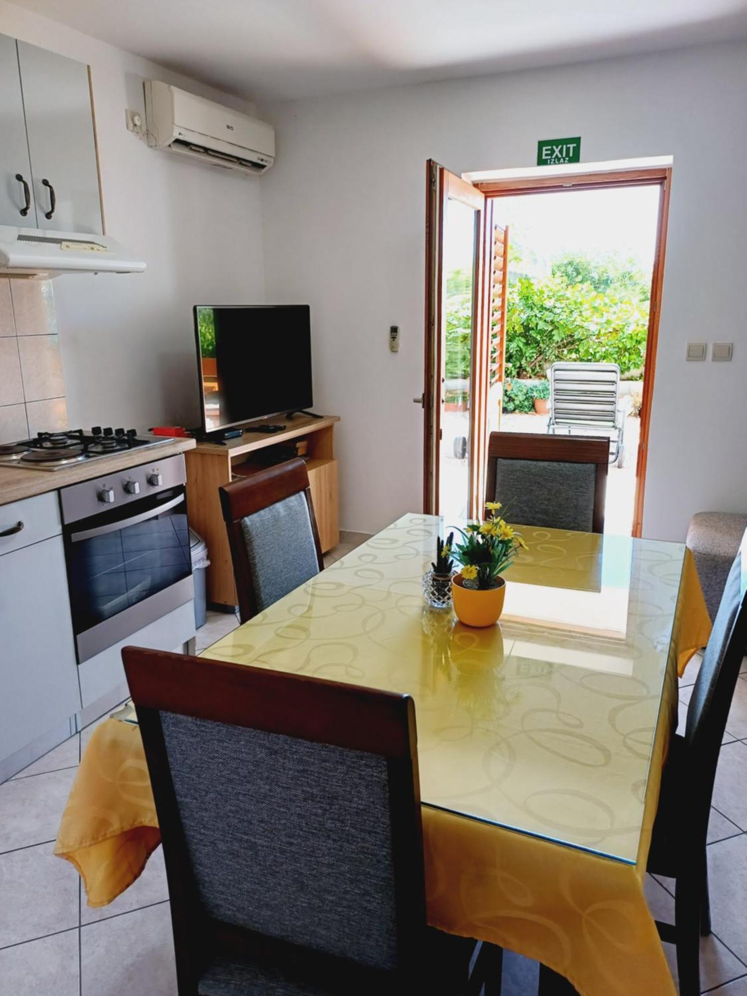 Apartments Jure Miljak Podstrana Luaran gambar